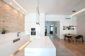 Modern Luxury - City Centre